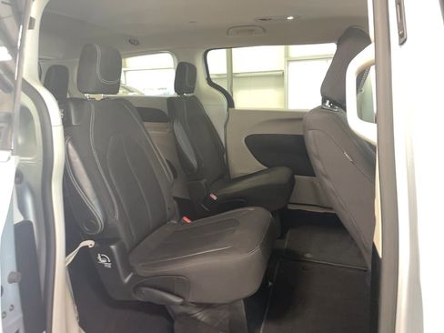 Used 2023 Chrysler Voyager LX FWD image 26
