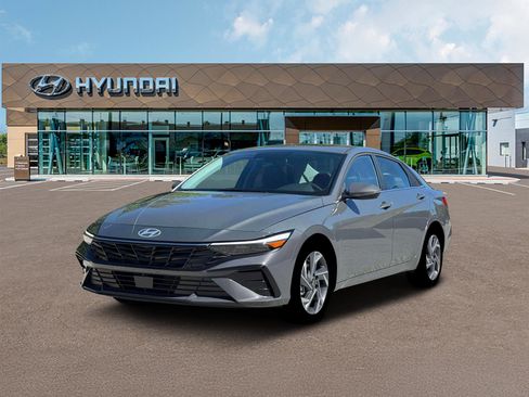 New 2026 Hyundai Elantra Limited FWD image 1
