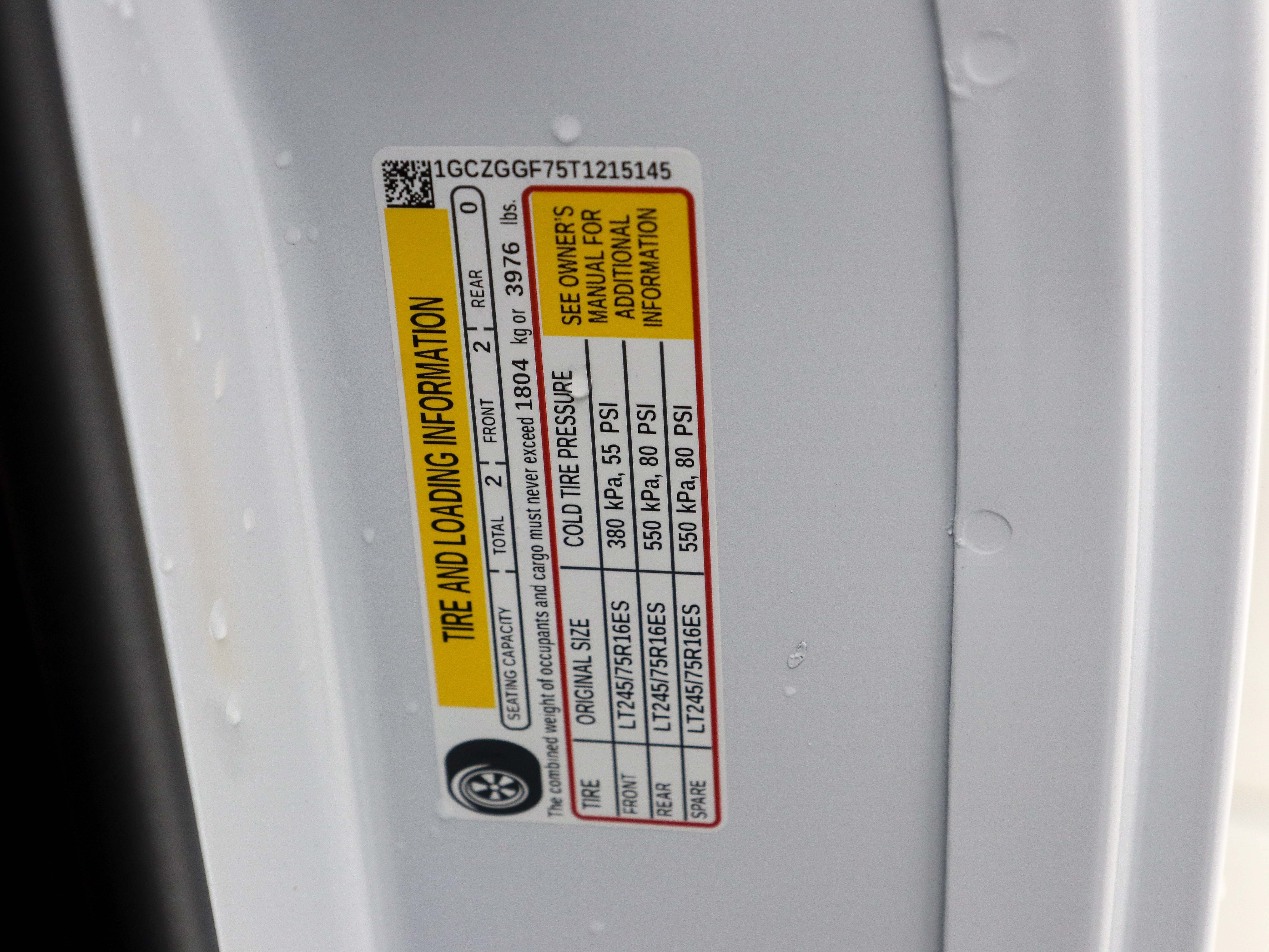 Used 2026 Chevrolet Express 3500 w/ Driver Convenience Package RWD image 34