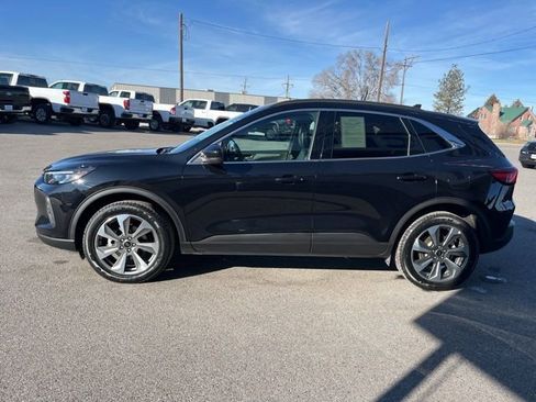 Used 2025 Ford Escape Platinum image 8