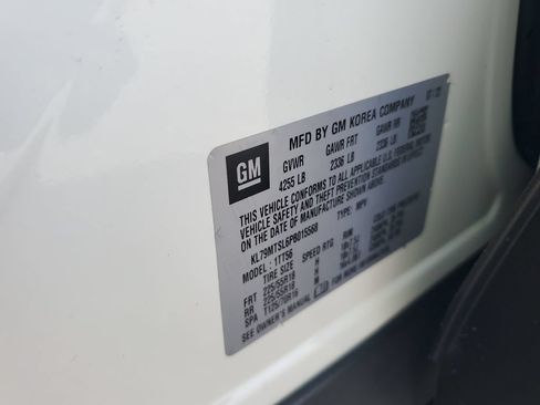 Used 2023 Chevrolet TrailBlazer RS w/ Sun and Liftgate Package FWD image 27