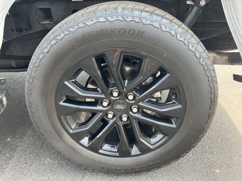 Used 2024 Ford F150 Lariat w/ Equipment Group 502A High AWD/4WD image 14