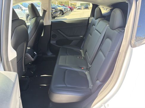 Used 2023 Tesla Model Y Performance image 31