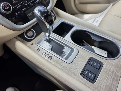 Used 2019 Nissan Murano SL w/ SL Technology Package FWD image 16