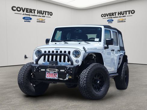 Used 2014 Jeep Wrangler Unlimited Rubicon w/ Connectivity Group AWD/4WD image 1