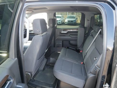 Used 2022 GMC Sierra 1500 Elevation w/ Preferred Package image 13