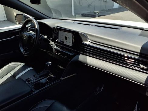 Used 2025 Toyota Camry SE w/ Convenience Package FWD image 23