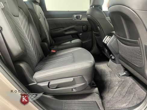 Used 2025 Kia Sorento SX Prestige image 23