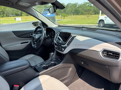Used 2019 Chevrolet Equinox Premier FWD image 10