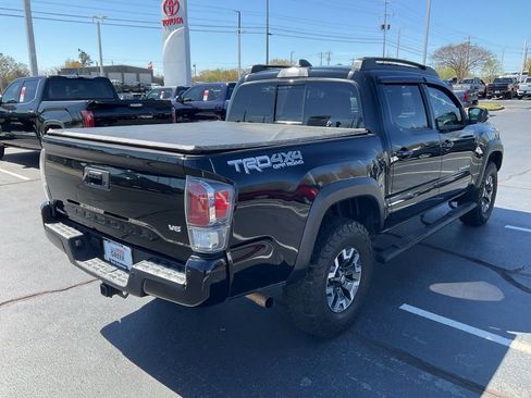 Used 2020 Toyota Tacoma TRD Off-Road w/ TRD Premium Off Road Package image 19