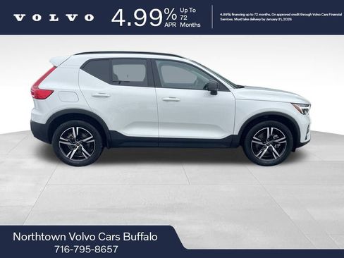 Certified 2024 Volvo XC40 B5 Core image 8