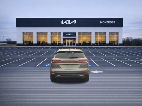 Used 2019 Lincoln MKC Premiere FWD image 7