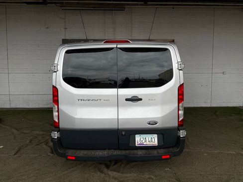 Used 2017 Ford Transit 150 XLT image 4