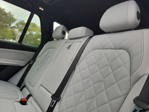 Used 2024 BMW X5 xDrive40i w/ M Sport Package image 12