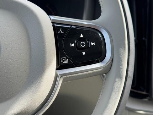 New 2026 Volvo XC60 B5 Ultra w/ Protection Package Premier image 12