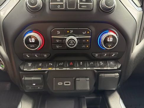 Used 2022 Chevrolet Silverado 2500 LTZ w/ LTZ Plus Package image 14