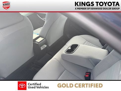 Used 2023 Toyota Corolla SE w/ Carpet Mat Package (TMS) FWD image 10