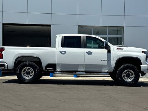 New 2026 Chevrolet Silverado 2500 LT w/ Z71 Chrome Sport Edition AWD/4WD image 3