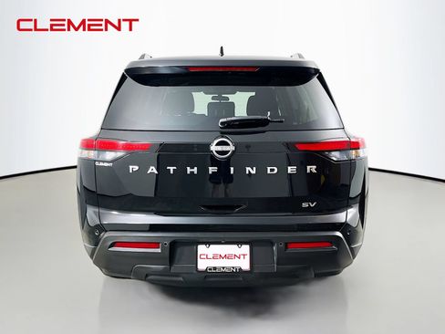 Used 2024 Nissan Pathfinder SV FWD image 8