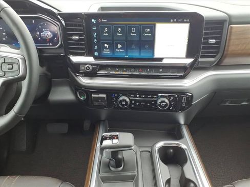 New 2026 Chevrolet Silverado 1500 High Country w/ Technology Package RWD image 22