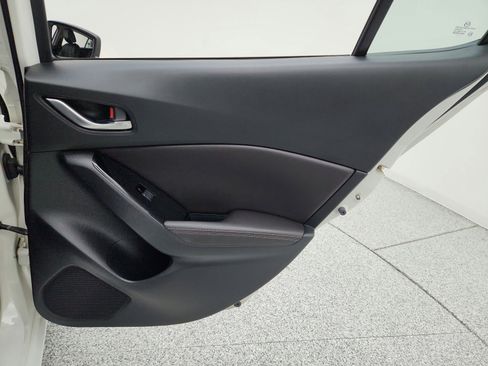 Used 2017 MAZDA MAZDA3 Touring image 28