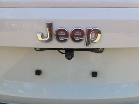 Used 2016 Jeep Patriot Latitude FWD image 11