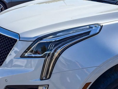Certified 2023 Cadillac XT5 Sportv w/ Technology Package AWD/4WD image 2