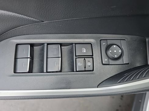 Certified 2025 Toyota RAV4 XLE AWD/4WD image 30
