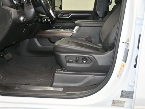Used 2024 GMC Sierra 3500 SLT w/ SLT Premium Package AWD/4WD image 24