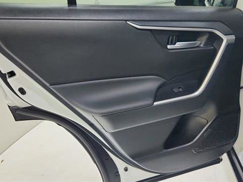 Used 2025 Toyota RAV4 XLE FWD image 21