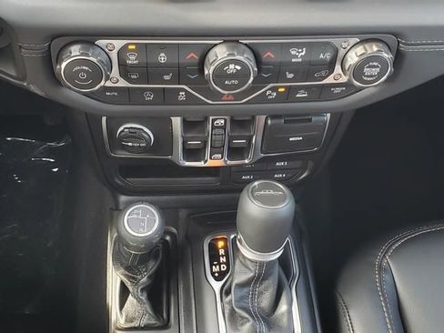 New 2026 Jeep Gladiator Sport image 10