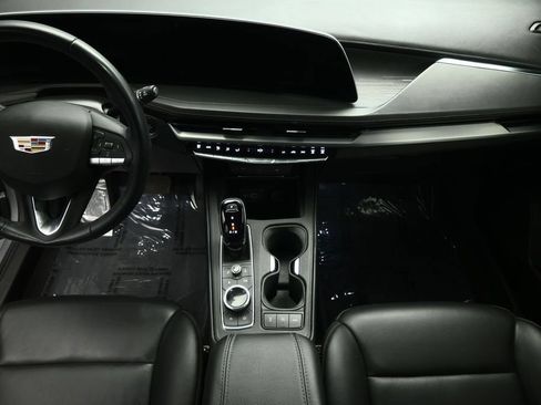 Used 2024 Cadillac XT4 Premium Luxury FWD image 37