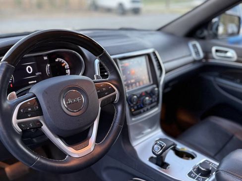 Used 2015 Jeep Grand Cherokee Overland image 11