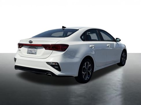 Used 2019 Kia Forte LXS FWD image 7