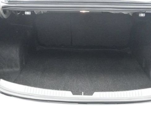 Used 2022 Chevrolet Malibu LT FWD image 17