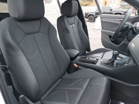 Certified 2025 Audi Q3 2.0T Premium w/ Convenience Package AWD/4WD image 10