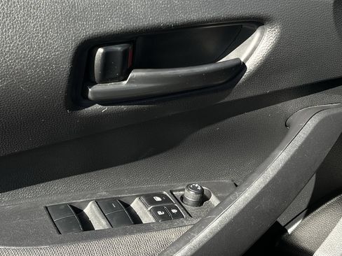 Used 2024 Toyota Corolla LE FWD image 21