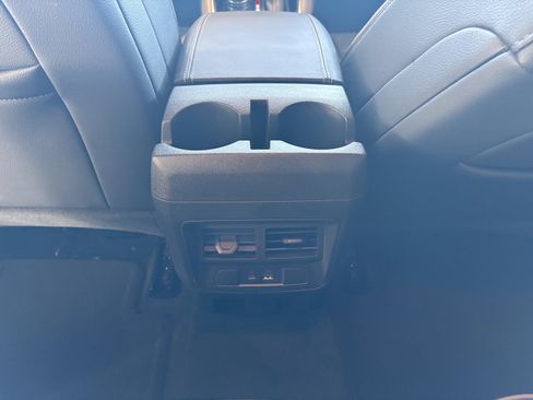 Used 2025 GMC Canyon Denali image 20