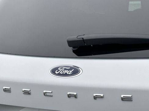 New 2025 Ford Escape ST-Line w/ Cold Weather Package image 29