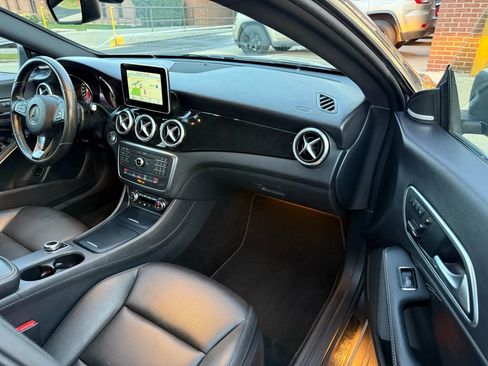 Used 2015 Mercedes-Benz CLA 250 4MATIC image 24