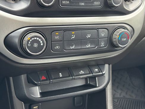 Used 2016 Chevrolet Colorado LT w/ LT Convenience Package image 15