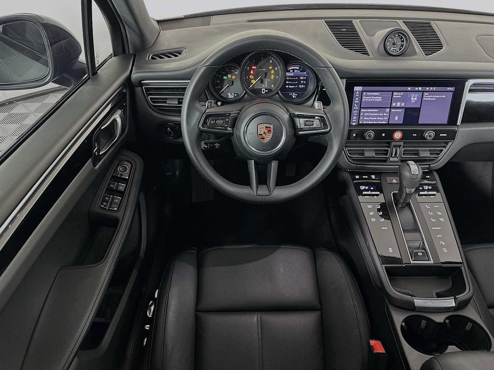 Certified 2026 Porsche Macan AWD/4WD image 24