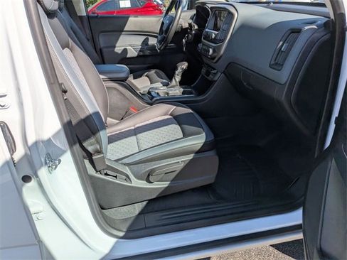 Used 2022 Chevrolet Colorado Z71 image 38