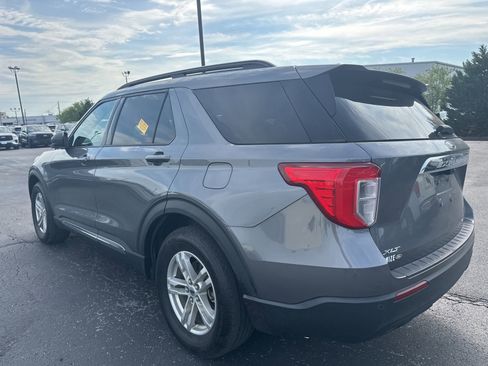 Used 2022 Ford Explorer XLT RWD image 4