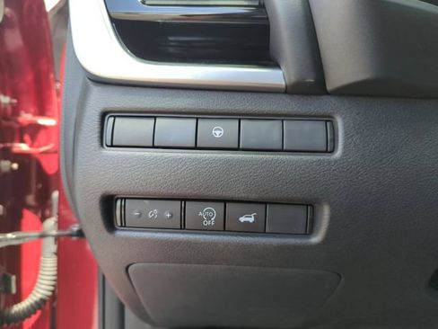 Certified 2025 Nissan Rogue SL FWD image 37