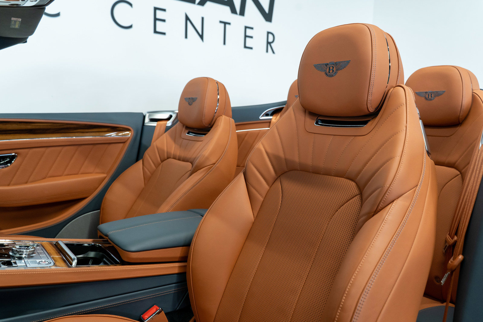 Used 2024 Bentley Continental GT V8 AWD/4WD image 38
