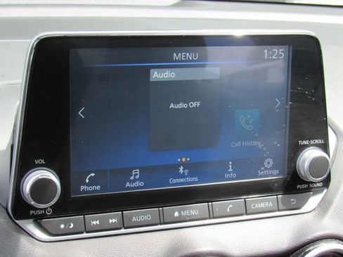 Used 2024 Nissan Sentra SV FWD image 21