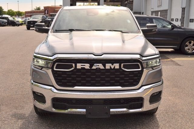 Used 2025 RAM 1500 Big Horn AWD/4WD image 3