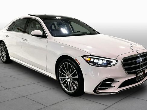 Used 2025 Mercedes-Benz S 580 4MATIC Sedan image 3