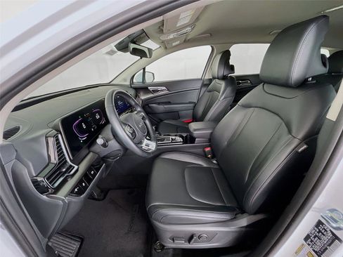 Certified 2025 Kia Sportage EX FWD image 25